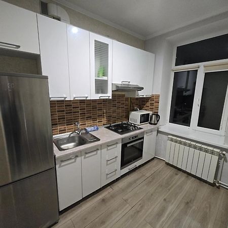 White New Apartments Ultracentral 2-Rooms In The Heart Chisinau Exterior foto