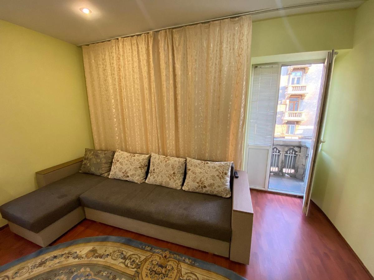 White New Apartments Ultracentral 2-Rooms In The Heart Chisinau Exterior foto